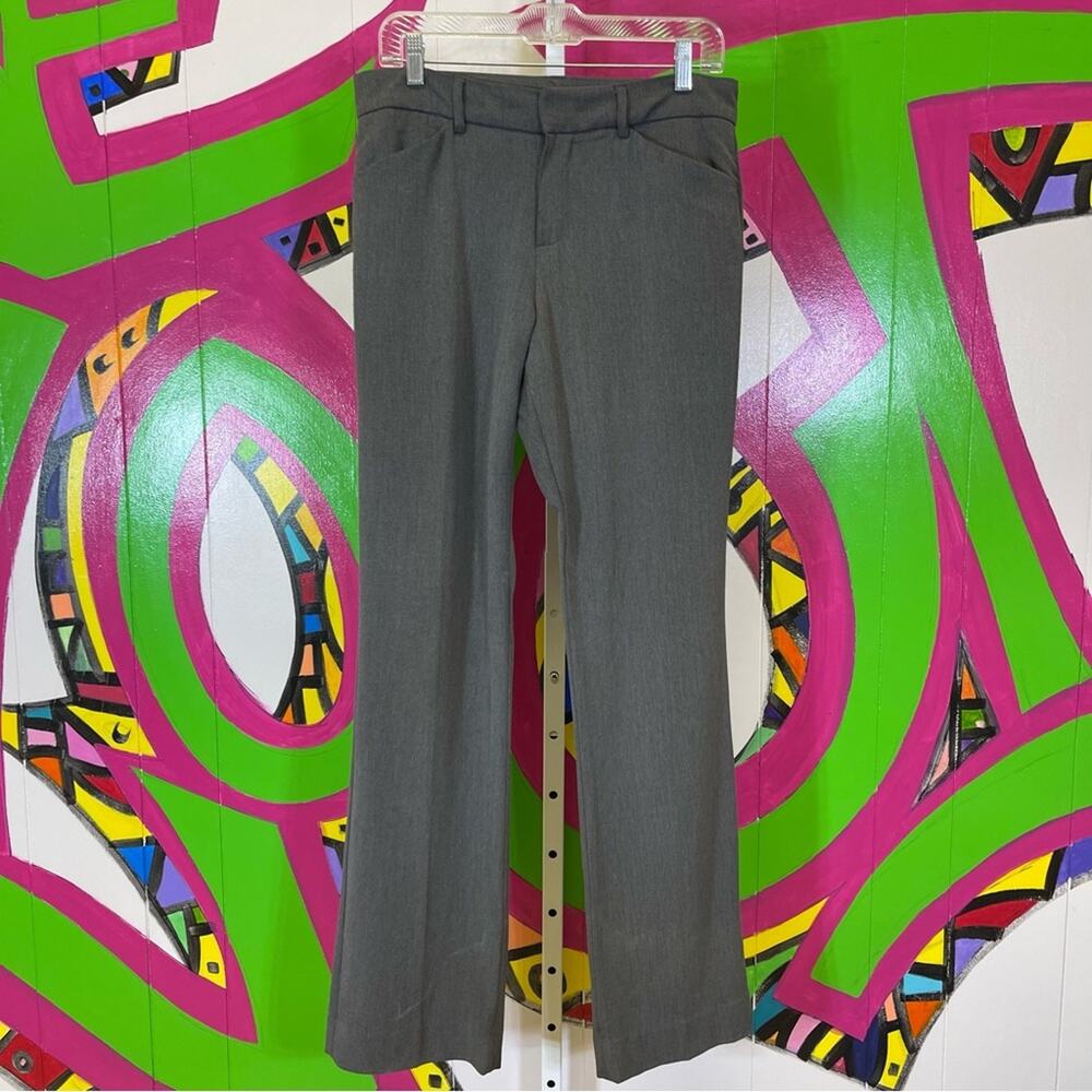 Nine West Jeans, Grey Slacks. Size 28/6. In good used condition!